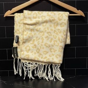 Steve Madden Blanket Scarf Ivory Fringe Trim